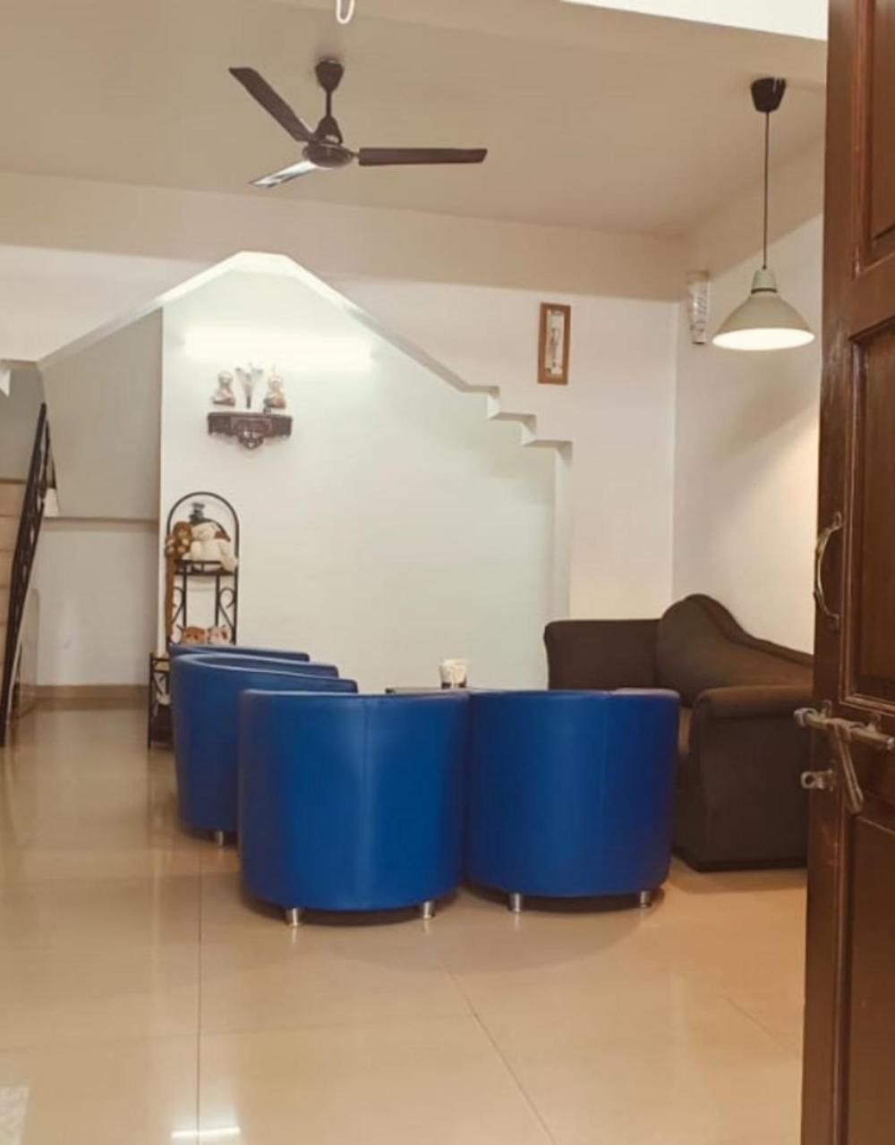 Curlies Blue House Villa อันจูนา ภายนอก รูปภาพ