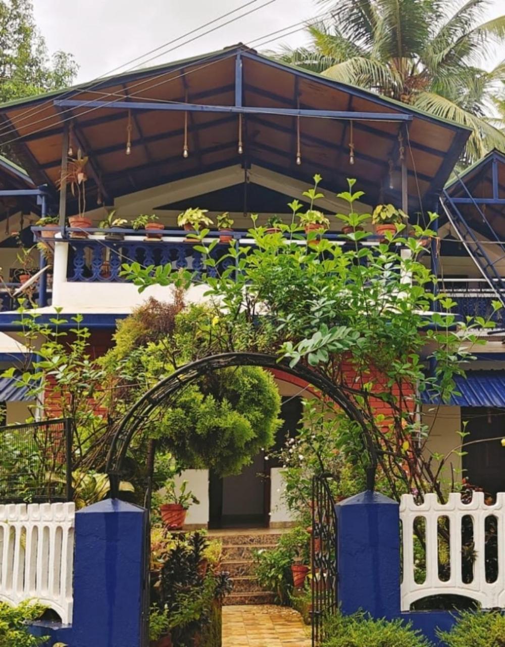Curlies Blue House Villa อันจูนา ภายนอก รูปภาพ